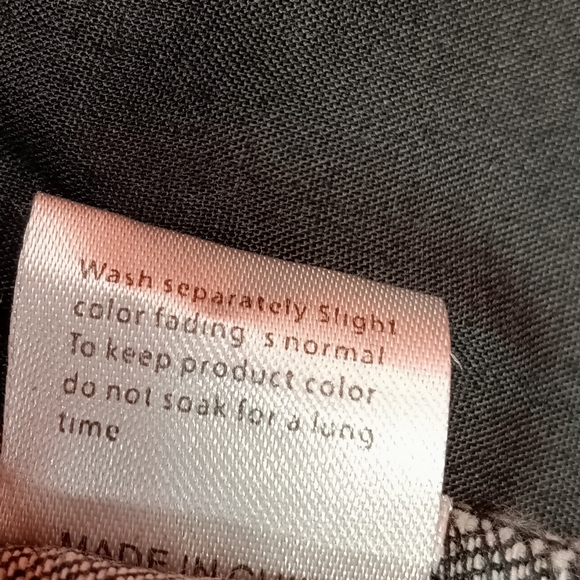 NWT YesNo Distressed Denim Wide Leg Coulotte Pants Floral Embroidery Size Small - Picture 10 of 10